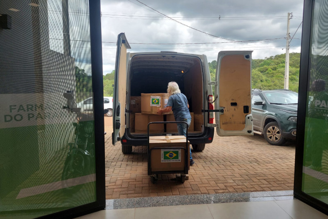 Estado coordena entrega de uma tonelada de medicamentos e insumos a Rio Bonito do Iguaçu