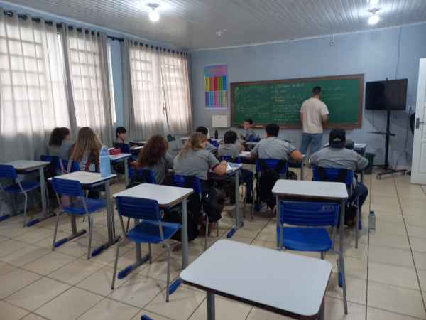 Escolas estaduais e municipais da área rural de Rio Bonito do Iguaçu retomam aulas na segunda