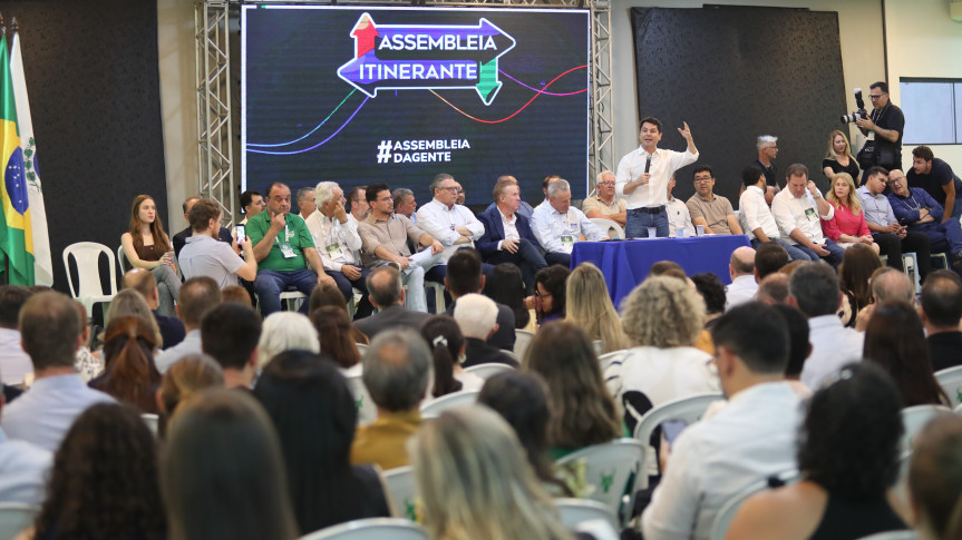 Assembleia Legislativa do Paraná | ALEP | Notícias > Deputados realizam 34ª edição da Assembleia Itinerante, em Paranavaí, e recebem demandas da comunidade