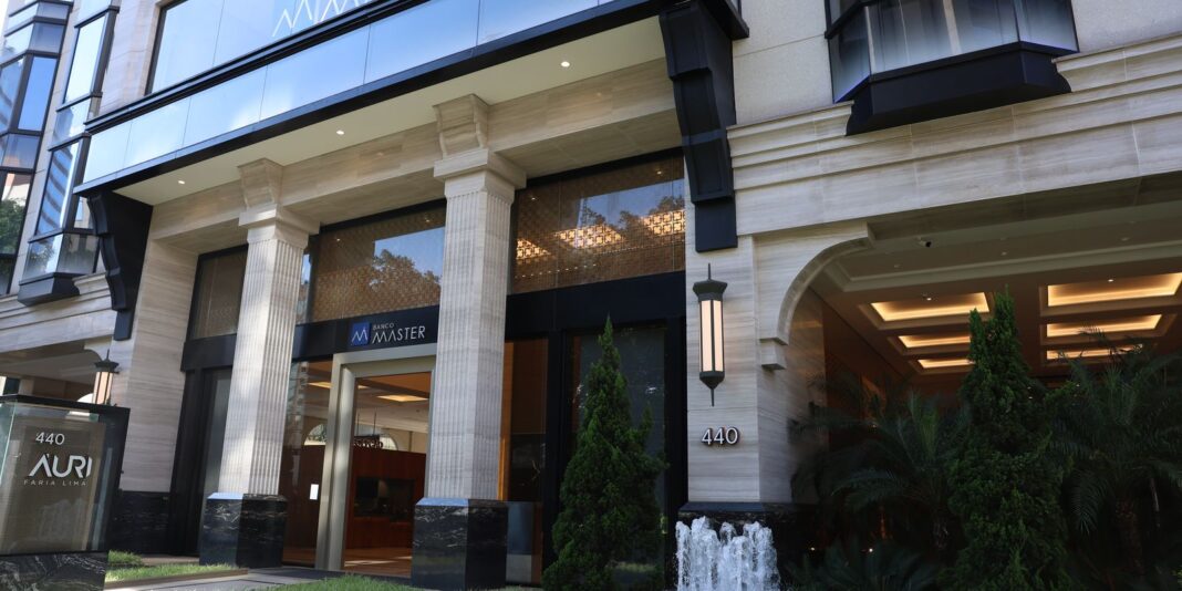 Dono do Banco Master e ex-presidente do BRB depõem à PF nesta terça