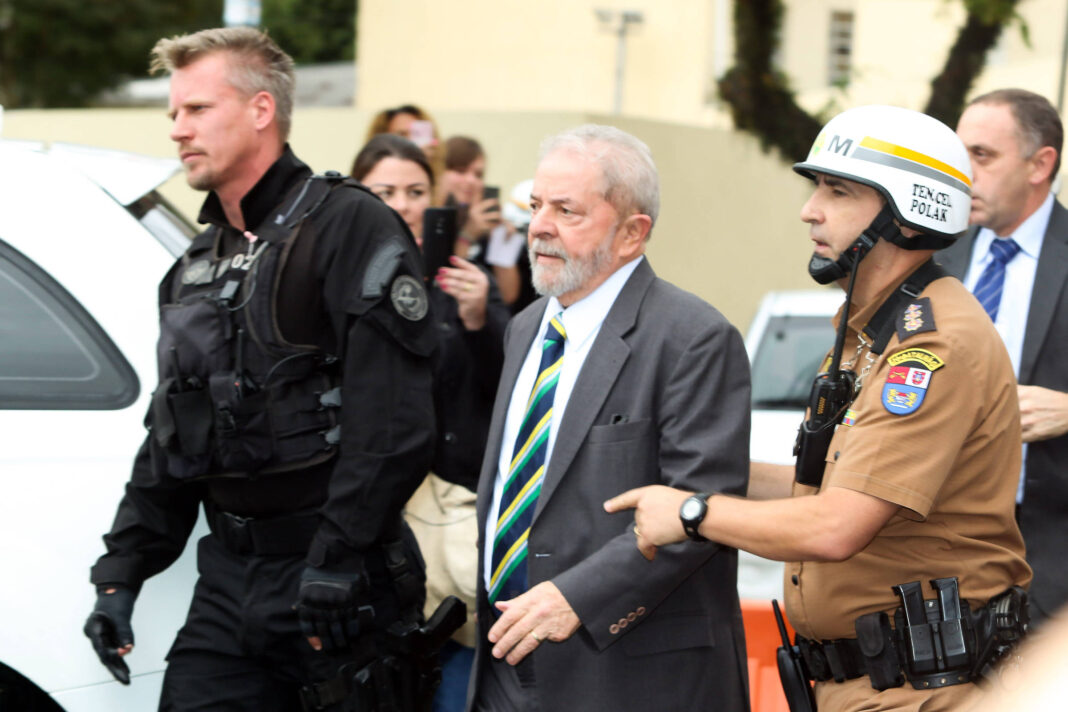 Carcereiro lança em abril livro sobre prisão de Lula – 21/12/2025 – Mônica Bergamo