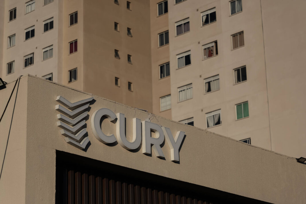 Justiça condena Cury a devolver R$ 500 mil por vender HIS – 02/12/2025 – Mercado