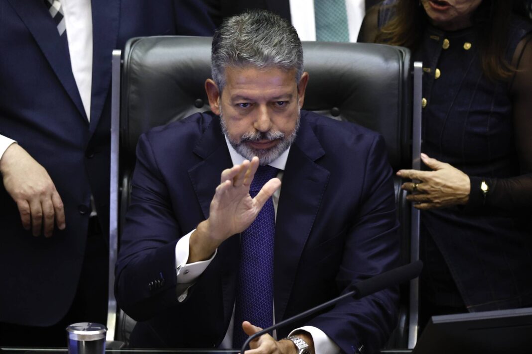 Auxiliar é suspeita de direcionar emenda sob ordem de Lira – 12/12/2025 – Poder