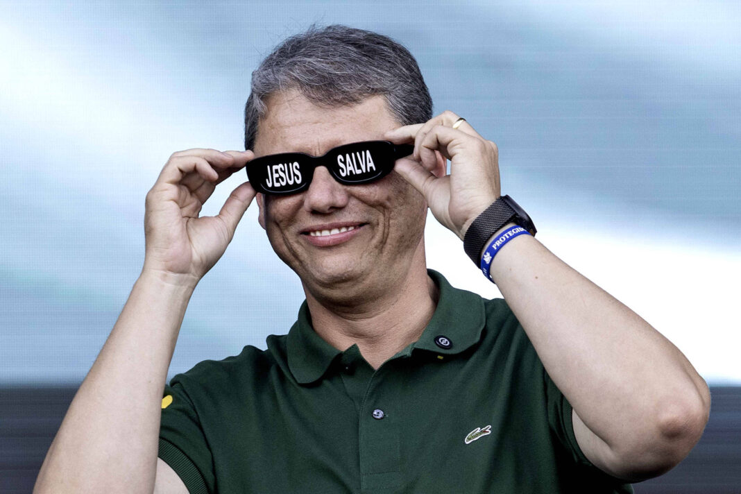 Tarcísio atrai evangélicos mais que Flávio ou Michelle – 05/12/2025 – Poder