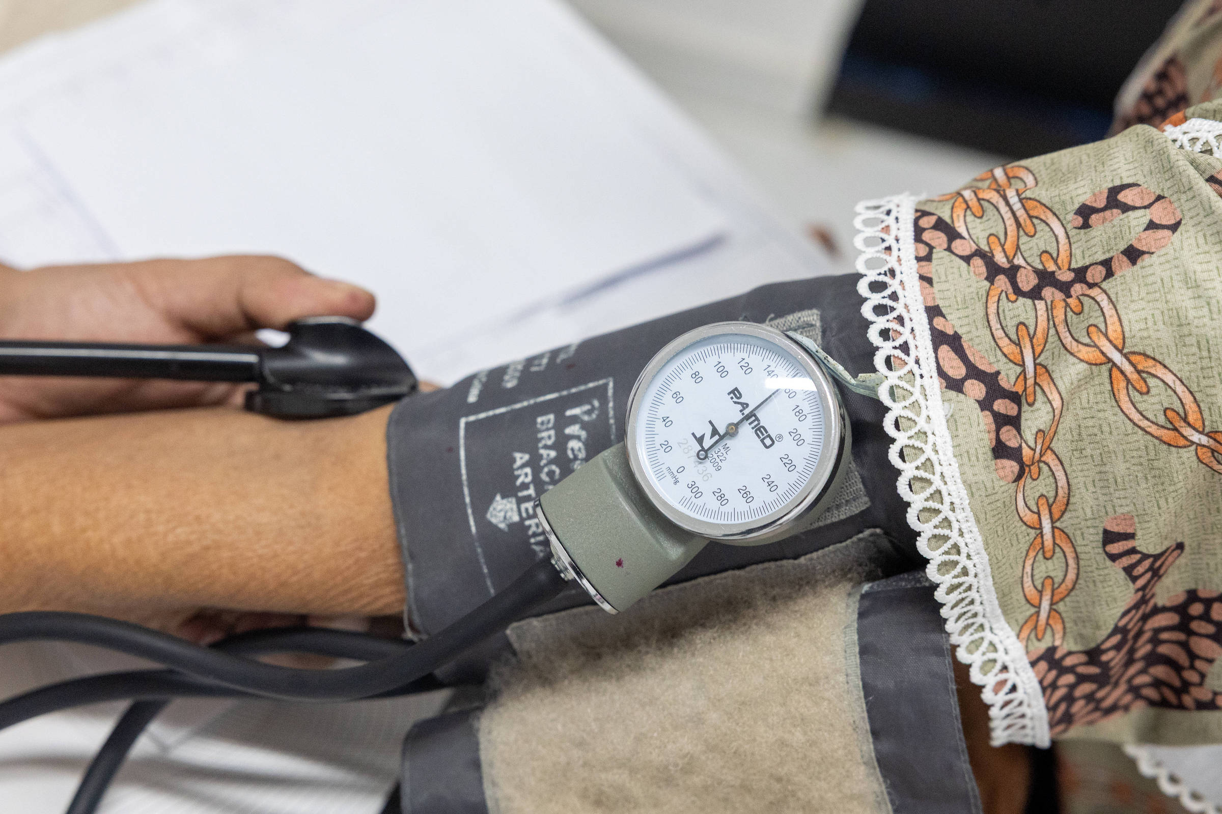 Crise está levando jovens médicos a desistir da residência – 08/12/2025 – Equilíbrio e Saúde