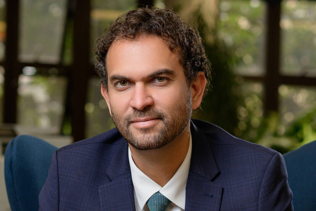 Brasil retoma valores de 3 décadas atrás, diz novo livro – 30/11/2025 – Poder