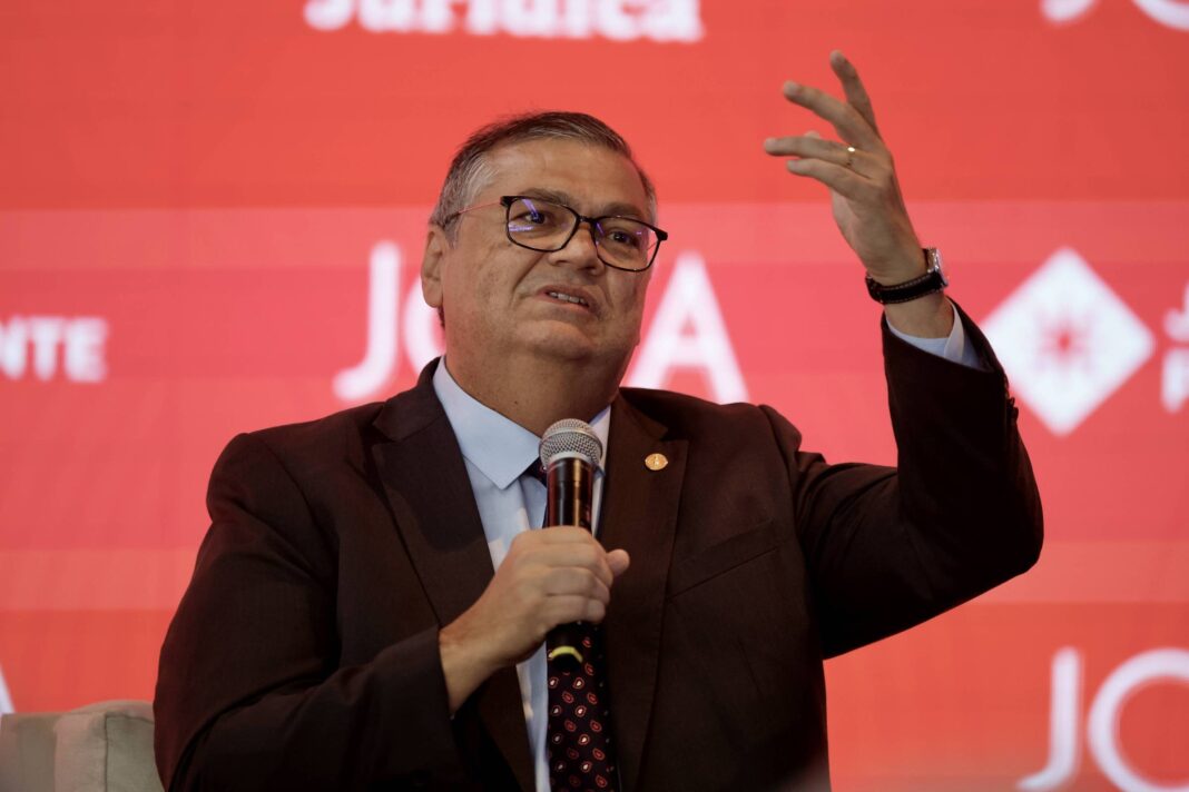 STF: Dino pede pauta para julgamento de emendas – 07/12/2025 – Painel