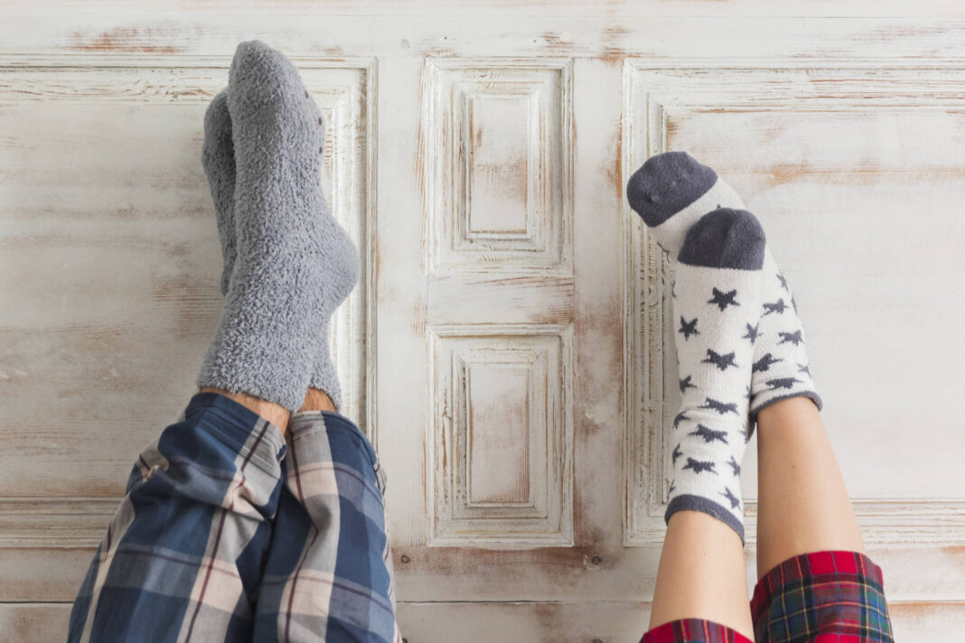 Mãos e pés gelados: quando se preocupar e como tratar – 07/12/2025 – Equilíbrio