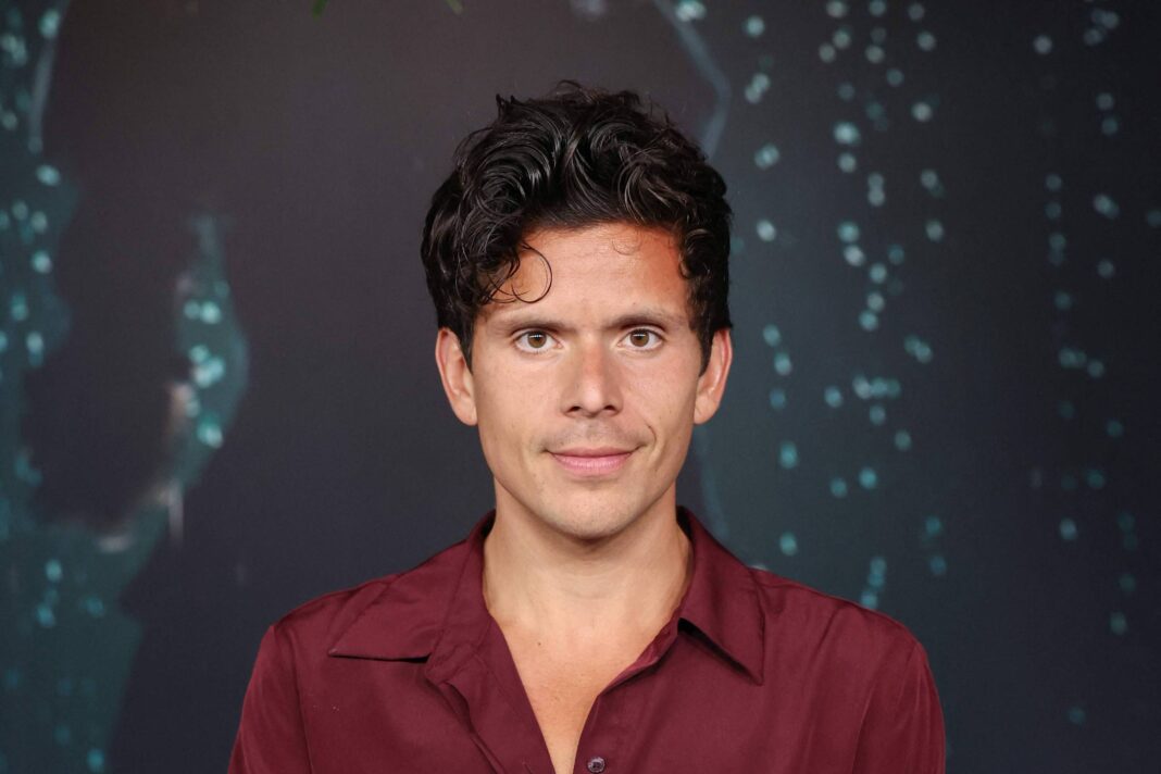 Ator de ‘It: Bem-Vindos a Derry’ fala português na CCXP – 07/12/2025 – Cinema e Séries