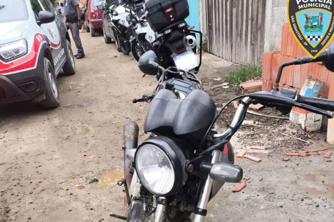 Assaltantes cercam turistas em São Sebastião (SP) – 08/12/2025 – Cotidiano