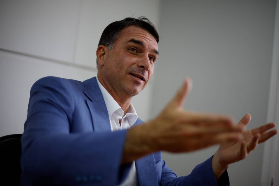 Bolsonaro disse para Flávio que candidatura já deu certo – 29/12/2025 – Painel