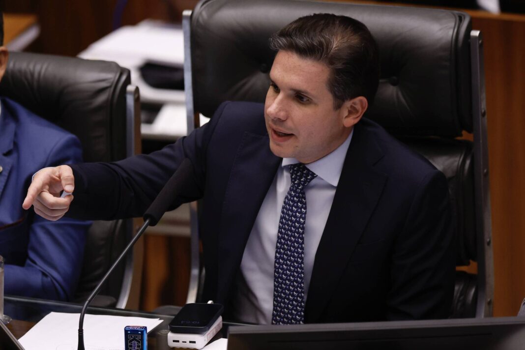 Deputados de centro veem erro de Hugo no caso Zambelli – 11/12/2025 – Painel