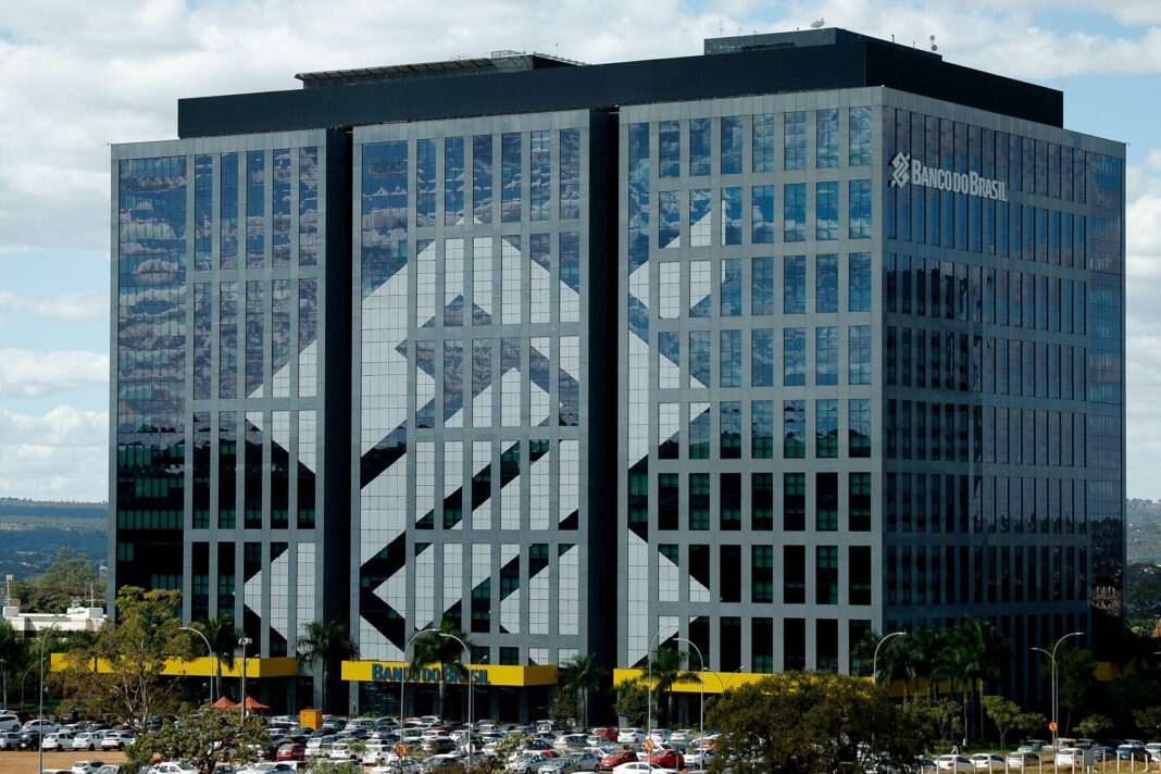 Justiça anula decisão que multa BB em aumento de jornada – 24/12/2025 – Painel S.A.