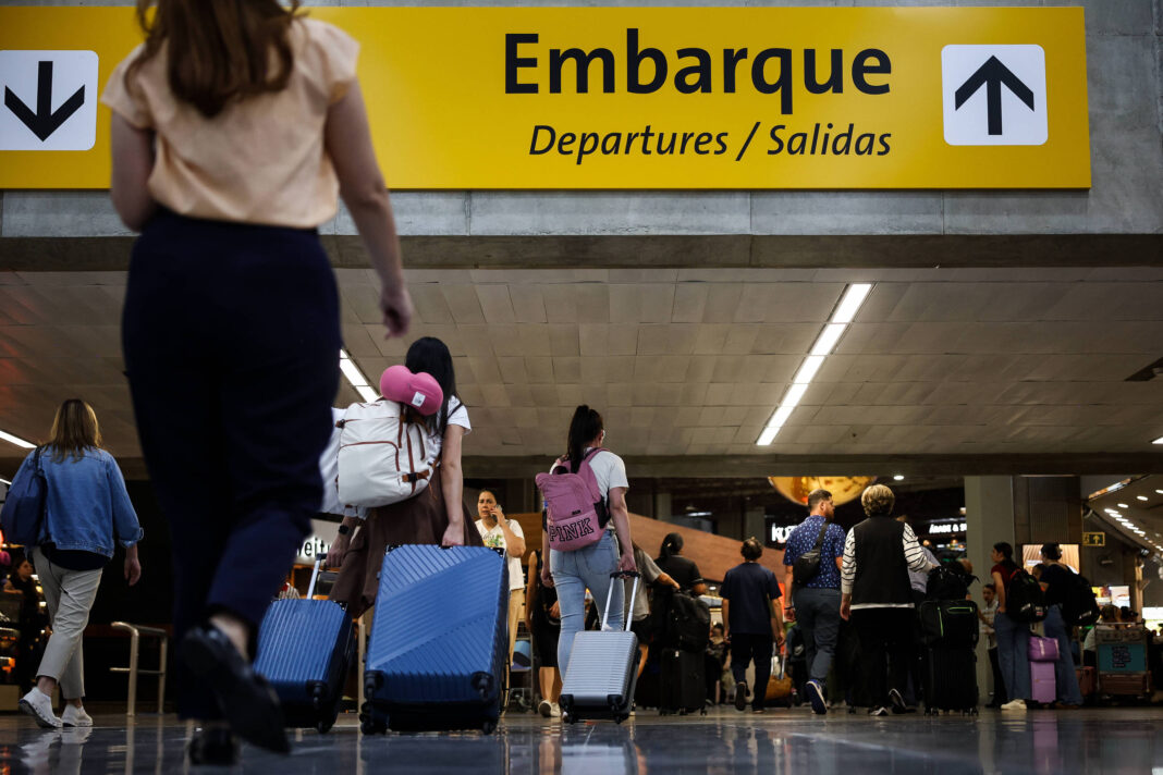 Aeronautas cancelam greve após acordo – 29/12/2025 – Economia