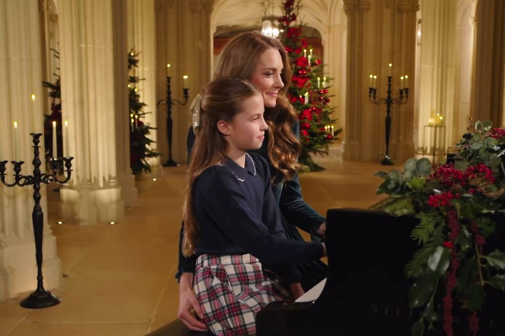 Kate Middleton e princesa Charlotte tocam dueto natalino – 26/12/2025 – Celebridades