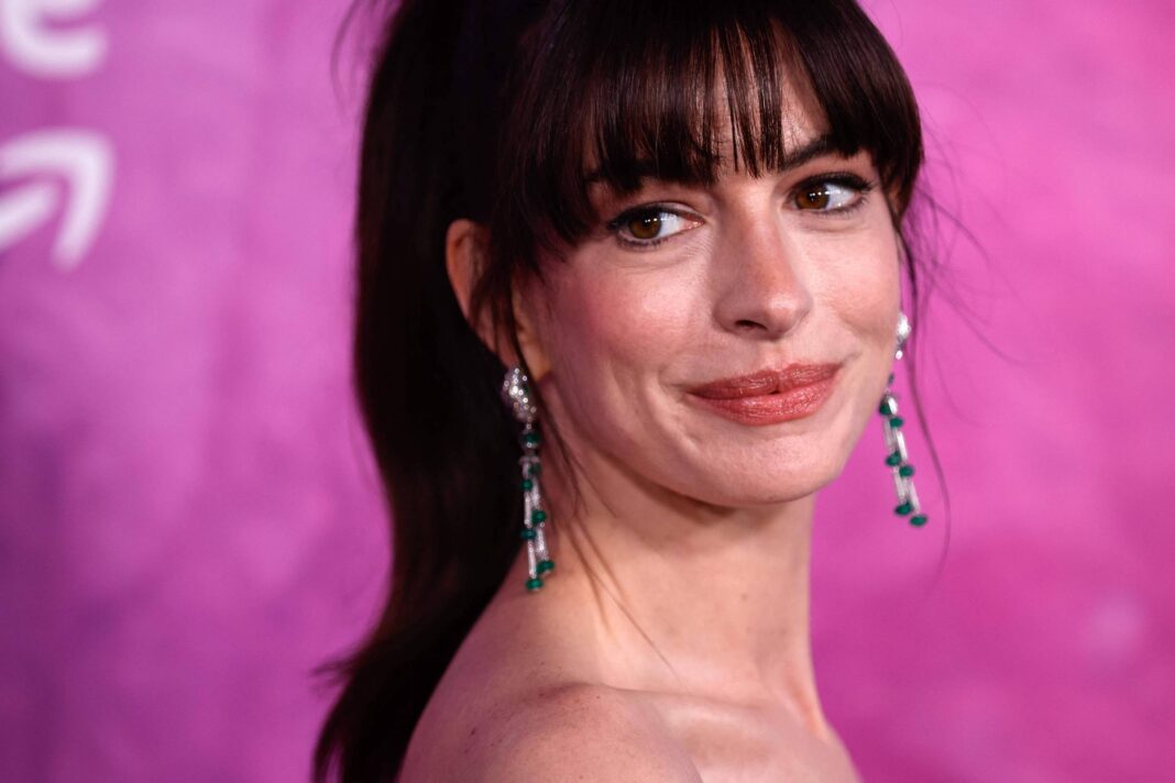 Anne Hathaway exalta Brasil e fãs pedem ‘CPF para ela’ – 27/12/2025 – Celebridades