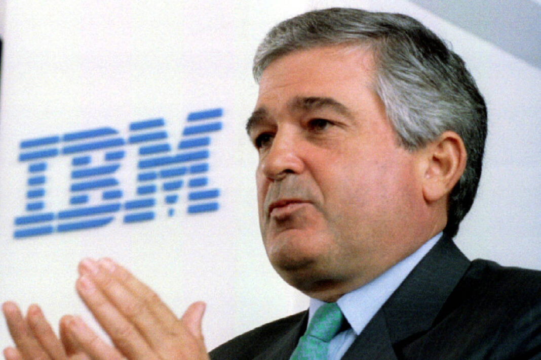 Louis Gerstner, CEO que transformou a IBM, morre aos 83 – 28/12/2025 – Economia