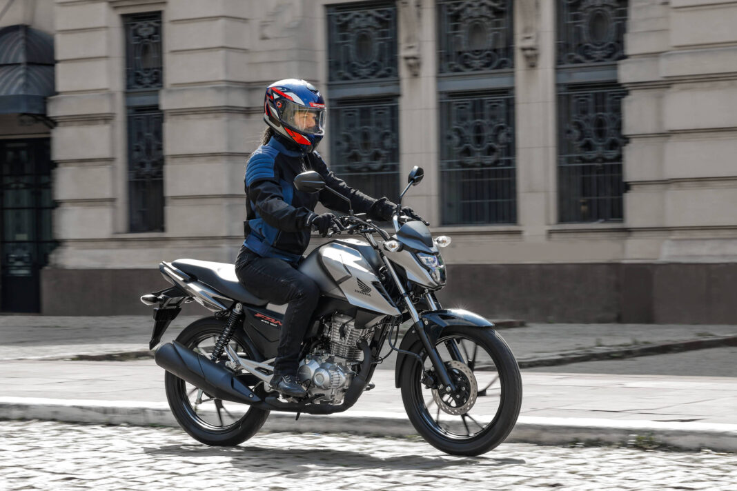 Perto dos 50, Honda CG agrada agrada pela pilotagem fácil – 29/12/2025 – Economia