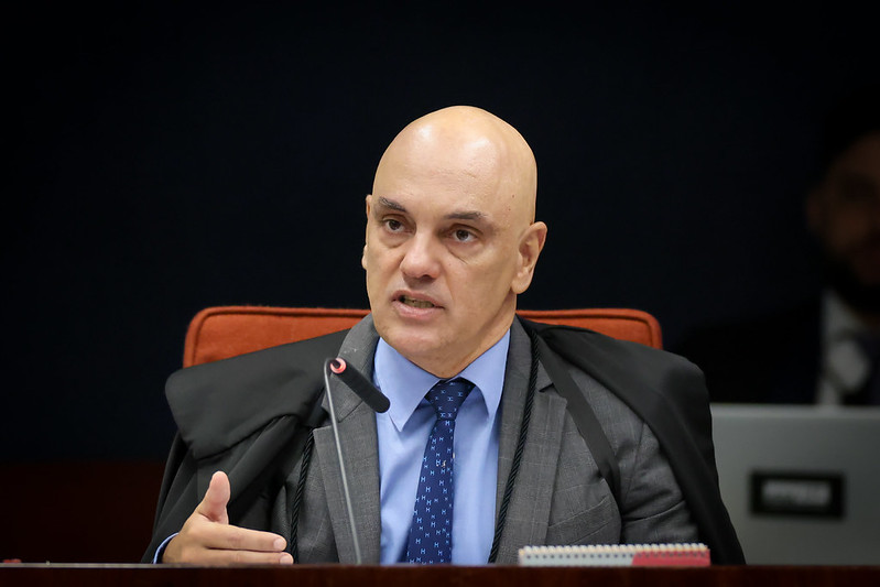 Moraes volta a negar participação de Fux em julgamento