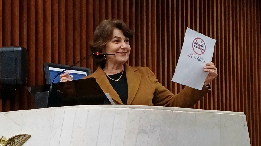 Assembleia Legislativa do Paraná | ALEP | Notícias > Projeto que atualiza placas de “proibido fumar” segue para sanção governamental