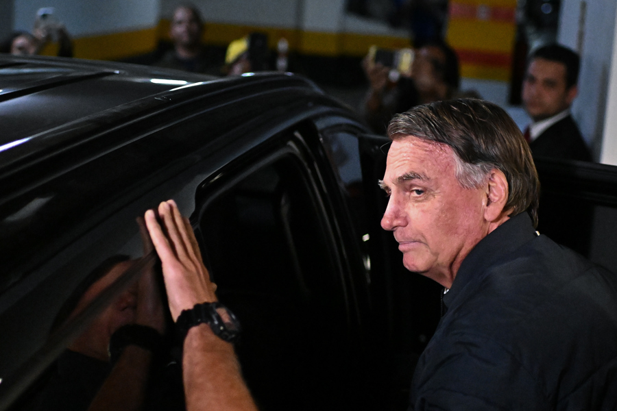 Moraes autoriza cirurgia de Bolsonaro no Natal