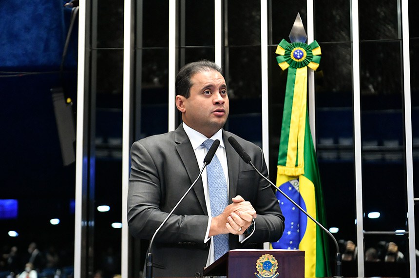 Senado votará lei do impeachment se STF avançar com liminar de Gilmar, diz relator