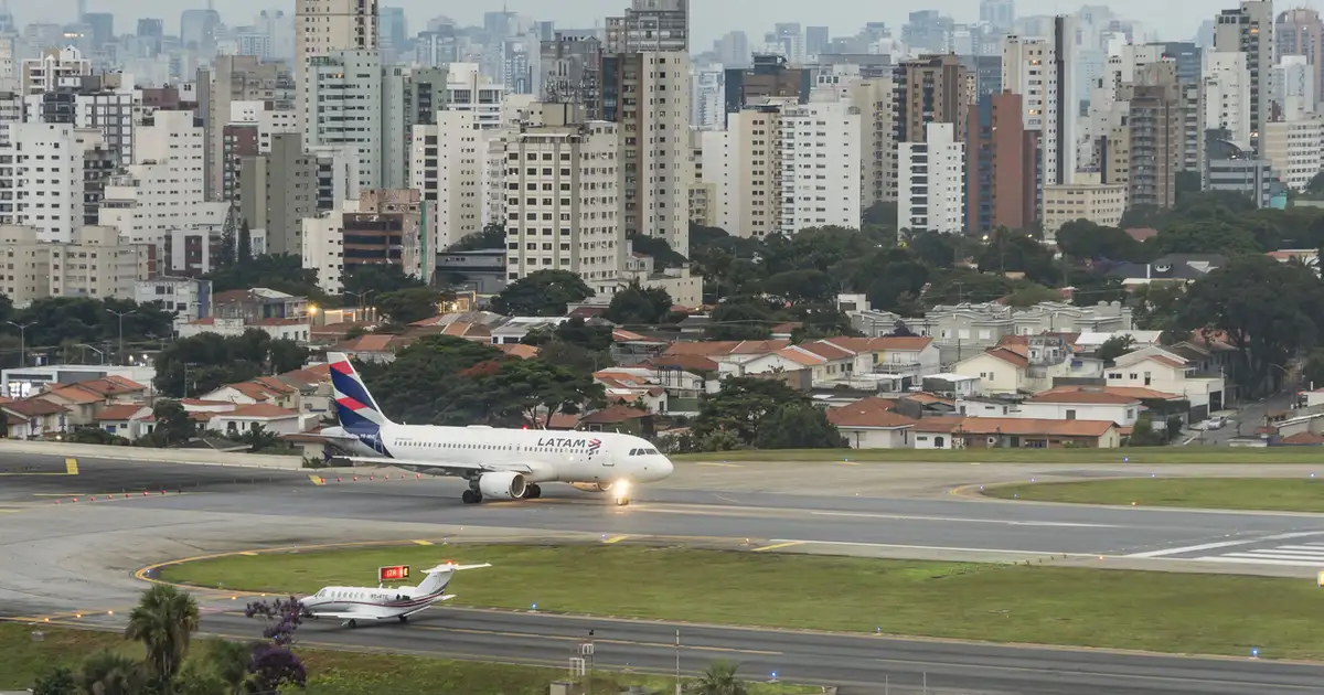 Conheça as 60 rotas aéreas mais baratas saindo de SP