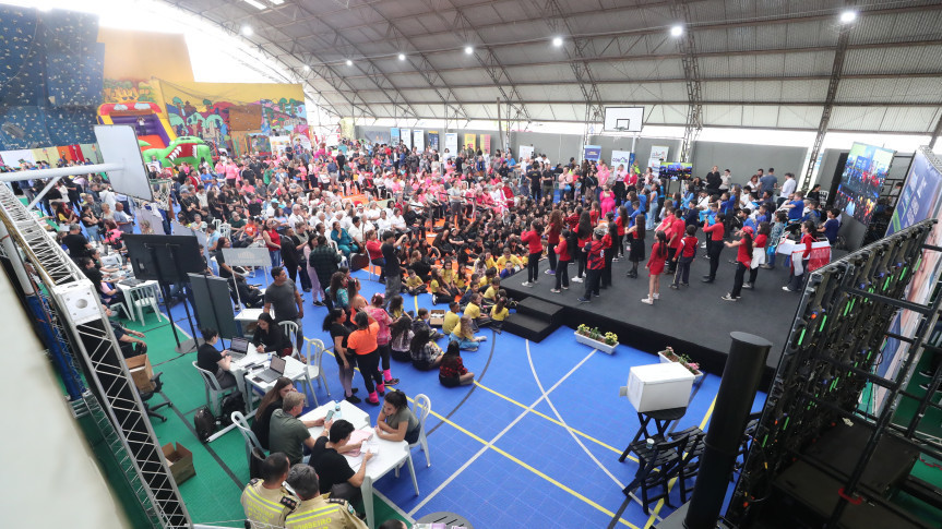 Assembleia Legislativa do Paraná | ALEP | Notícias > Assembleia nos Bairros proporciona a Curitiba 16 mil atendimentos e mais de R$ 26 milhões em investimentos