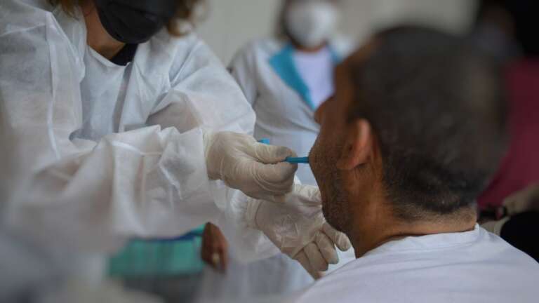 Nova lei torna obrigatória a coleta de DNA de presos em regime fechado