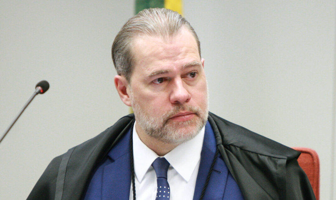 Toffoli mantém acareação durante recesso do STF