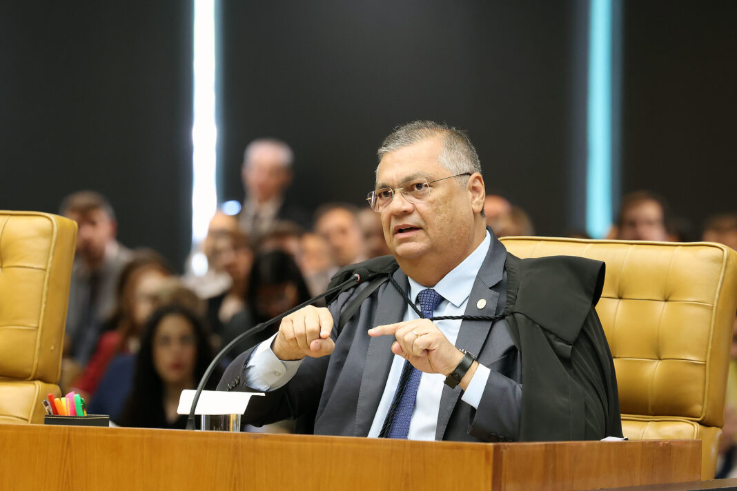 Dino justifica silêncio sobre indicação de Messias ao STF