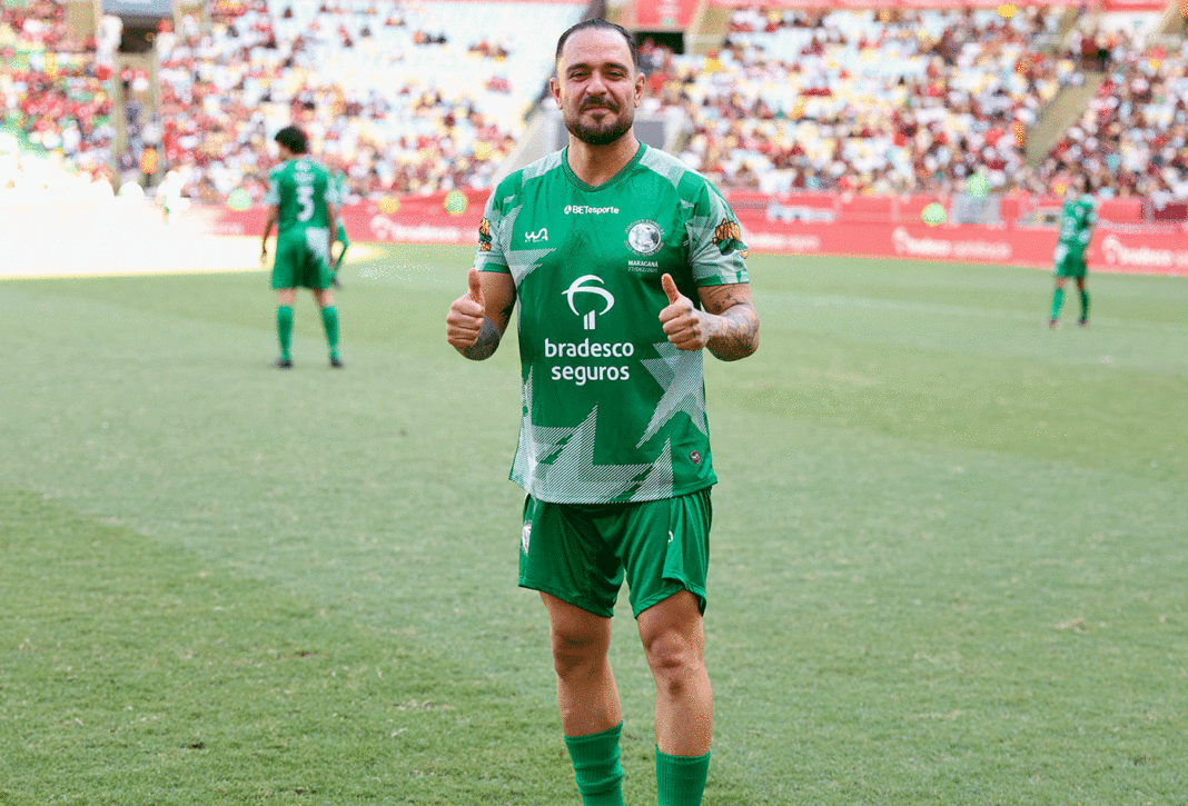 Diogo Nogueira faz primeira aparição pública após término com Paolla Oliveira