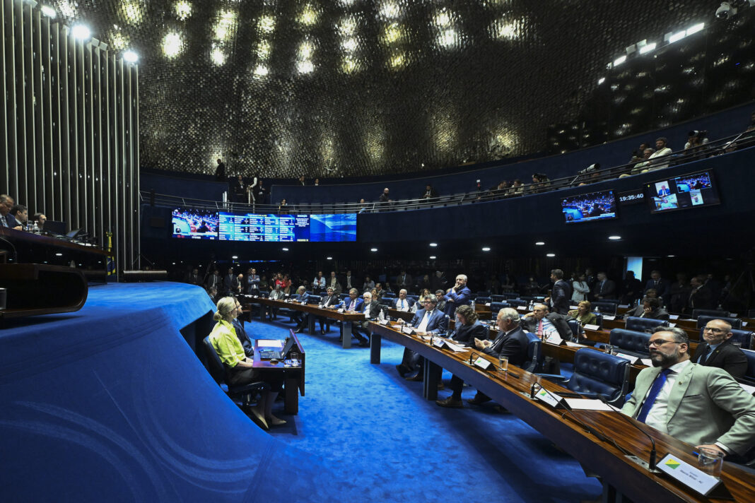 Como cada senador votou no projeto da dosimetria