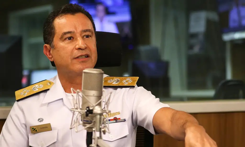 Moraes autoriza Garnier a ler e fazer curso a distância para reduzir pena