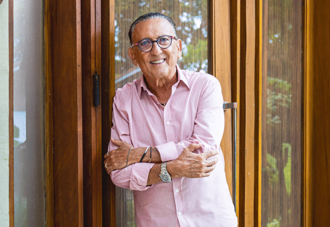 Galvão Bueno é hospitalizado após passar mal na noite de Natal