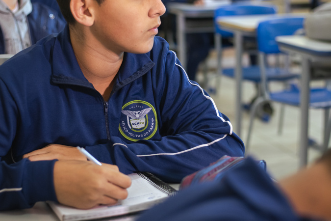 Modelo cívico-militar é destaque entre programas educacionais de sucesso do Paraná