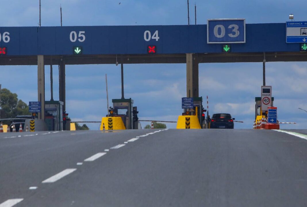 Pedágio entre Curitiba e São Paulo sofre reajuste; veja novo valor