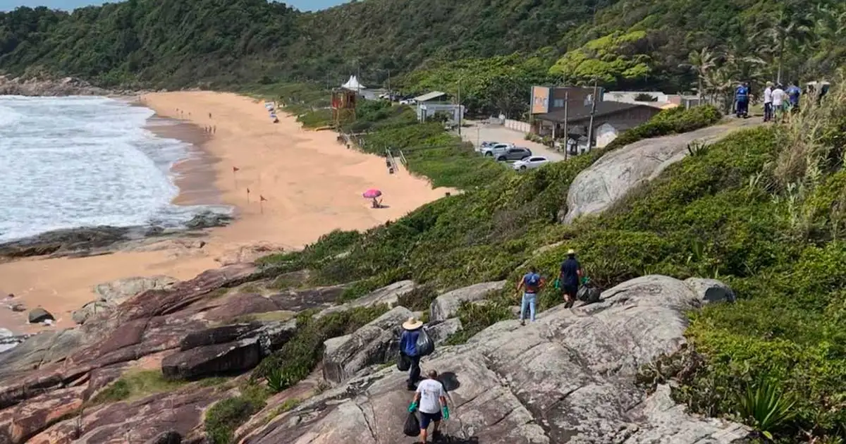 Adeus à liberdade? Nudismo é proibido na Praia do Pinho, em Balneário Camboriú