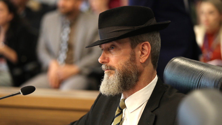 Assembleia Legislativa do Paraná | ALEP | Notícias > Projeto de lei visa garantir certidões de registro civil e de imóveis em braile para pessoas com deficiência visual