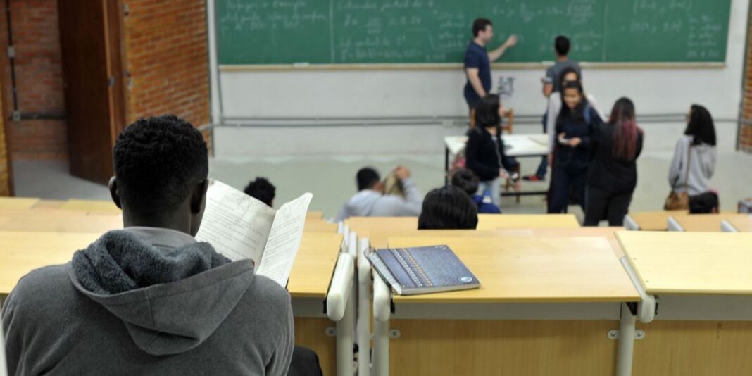 Fies começa a convocar nesta sexta estudantes em lista de espera