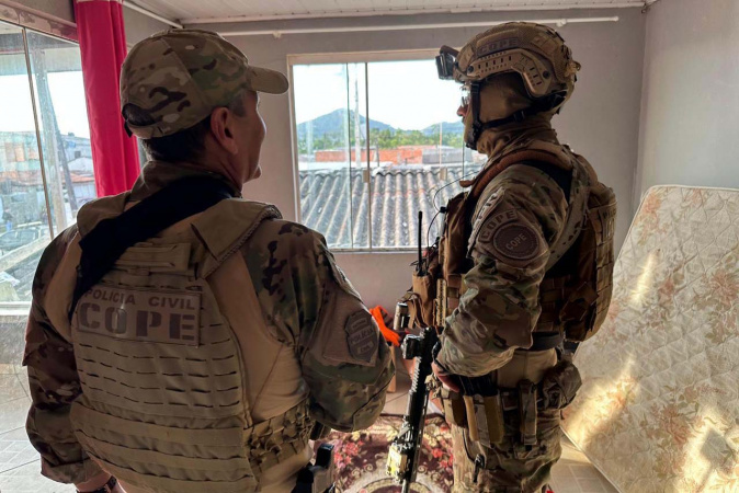 Forças de segurança cumprem 69 mandados no Litoral contra o tráfico de drogas