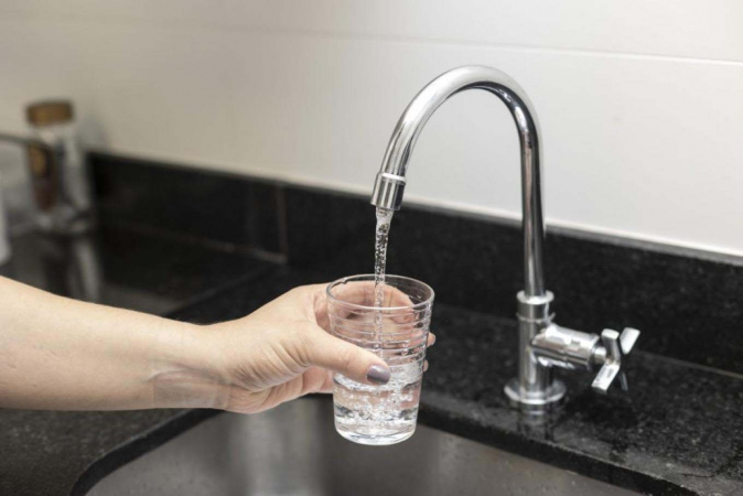 Calor recorde eleva em 20% o consumo de água tratada em Curitiba e RMC