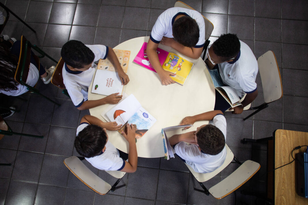 Crianças aprendem mesmo se parecem distraídas, diz estudo – 11/01/2026 – Equilíbrio e Saúde