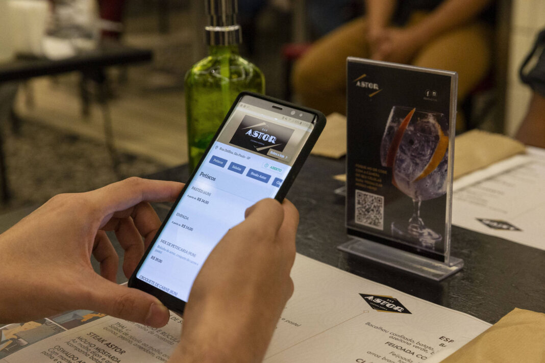 Lei em SP obriga restaurantes a terem cardápio impresso – 18/12/2025 – Cozinha Bruta