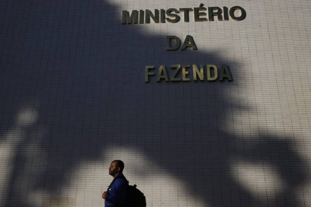 Dívida pública pode subir a 95% do PIB, prevê Tesouro – 12/01/2026 – Economia