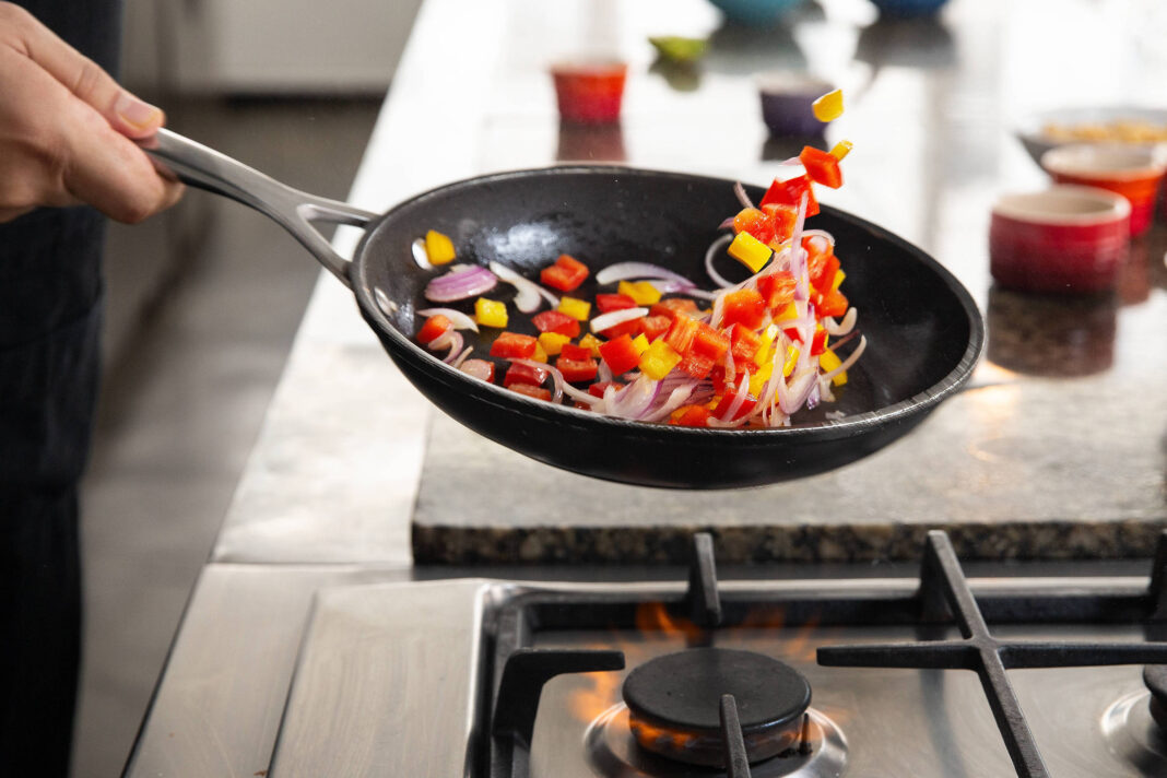 Veja dicas de chefs para agilizar a cozinha do dia a dia – 27/01/2026 – Comida