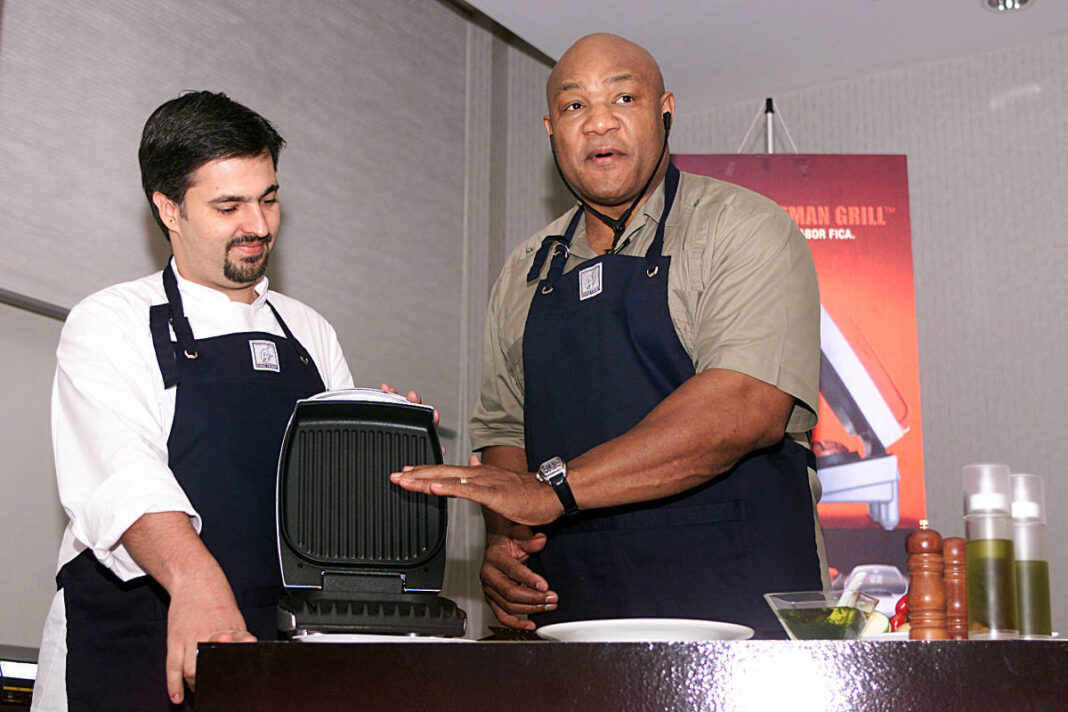 George Foreman convenceu milhões a fazer bife no tostex – 24/03/2025 – Cozinha Bruta