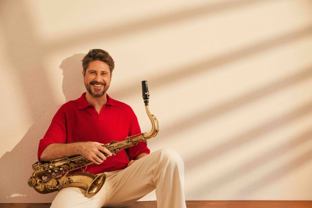Instrumentista une jazz e música brasileira em novo álbum – 28/08/2025 – Música em Letras