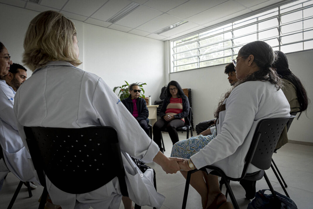 UBSs oferecem terapia para grupos de pessoas em luto em SP – 12/01/2026 – Equilíbrio e Saúde