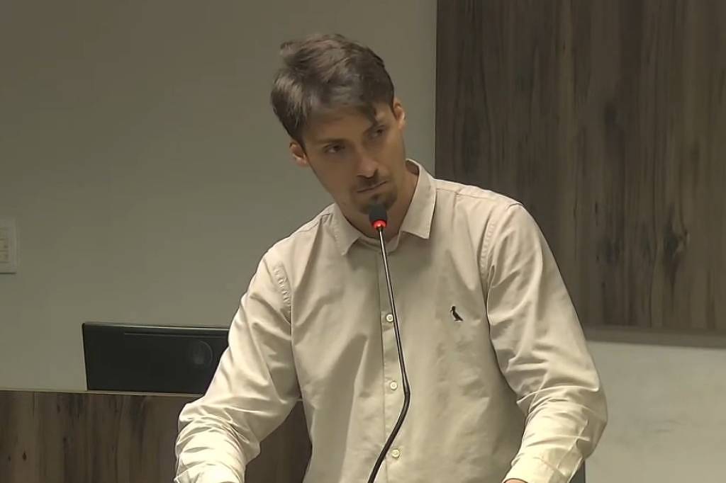 SC: Filho de Bolsonaro teve atuação apagada em plenário – 03/01/2026 – Política